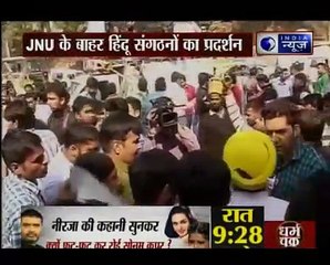 Descargar video: Bajrang Dal activists protest outside JNU, clash with police _ DELHI