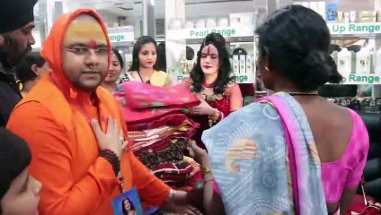 श्री राधे माँ ने चेम्बूर मैं अपनी भक्तोंको कंबल वितरण बाटे-Shri Radhe Maa