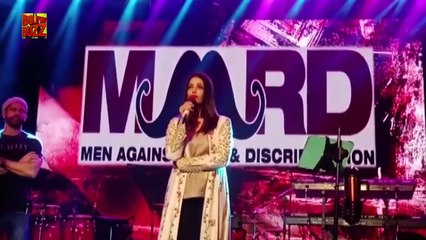 Aishwarya Rai Bachchan Gets Poetic At Farhan Akhtars MARD And Lalkaar Concert