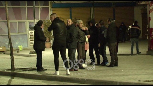 Ora News - Protesta e opozitës, korçarët nisen drejt Tiranës