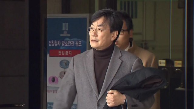 '폭행 의혹' 손석희 JTBC 대표 경찰 출석... 의혹 전면 부인 / YTN