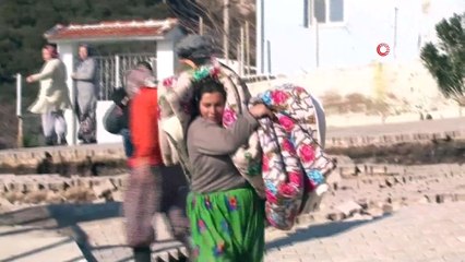 Bornova'da meydana gelen heyelanın hasarı gün ağarınca ortaya çıktı
