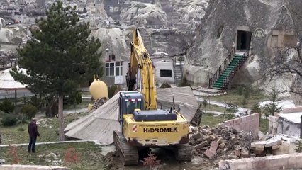 Göreme'de peribacaları bölgesindeki inşaatın yıkımı (3) - NEVŞEHİR