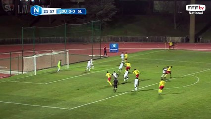 Corner bien frappé dans la surface !