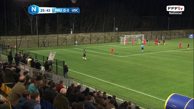 Corner directement repoussé par la défense de Concarneau.