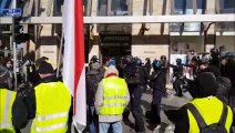 ActeXIV des gilets jaunes : les manifestants devant le Printemps à Strasbourg