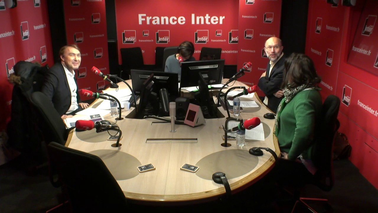 Le débat de On n'arrête pas l'éco : Bijoux de famille bradés ou bien opportunité d'investir dans de nouveaux domaines ?