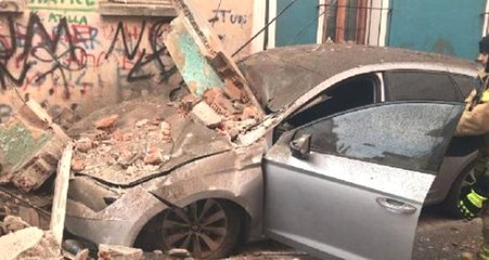 İstanbul'da Yine Aynı Korku! Balat'ta 4 Katlı Bina Çöktü