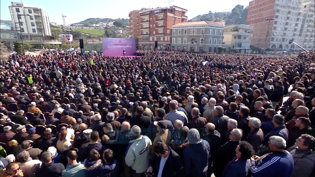 Rama “tregon muskujt”, sfidon opoziten - News, Lajme - Vizion Plus