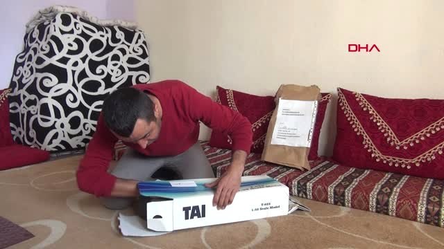 Hakkari Kardan Uçak Yaptı, Cumhurbaşkanlığından Maket Helikopter Hediye Aldı