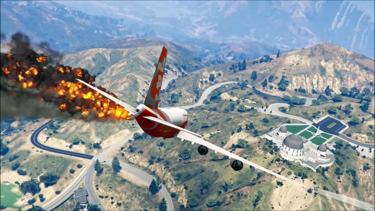 Giant Air Plane Emergency Landing on Highway -- Tw