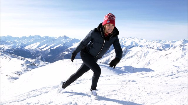 Les Menuires : un échauffement avec Lucile Woodward avant d’aller skier
