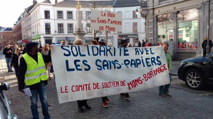 Manifestation des sans-papiers à Mons