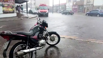 Motociclista é socorrida pelo Siate no São Cristóvão
