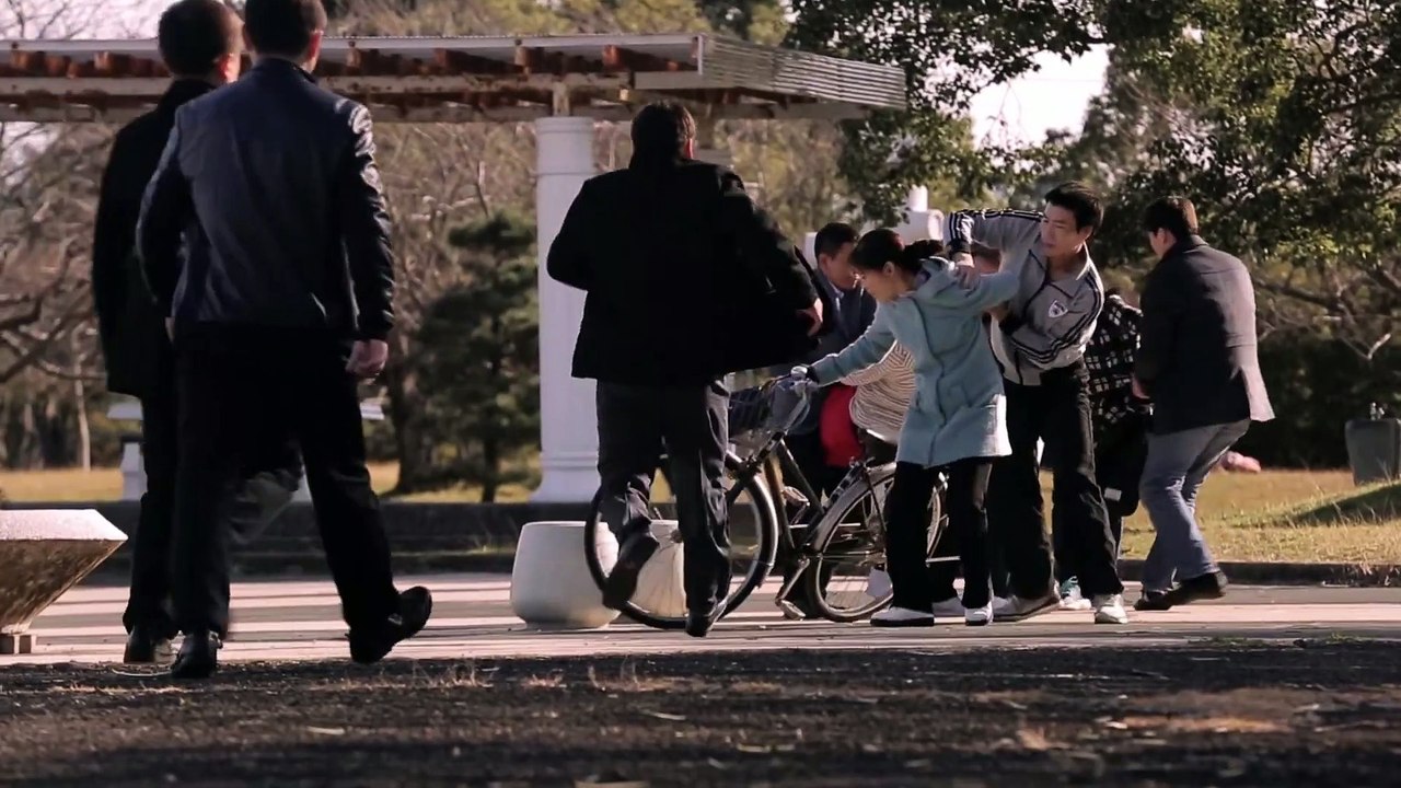 Filme evangélico "Doçura na adversidade" Trecho 2 – Por que o Partido Comunista Chinês freneticamente persegue a fé religiosa?