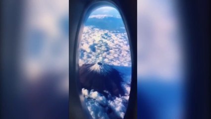 Nouveau challenge : 'faire croire qu'on est dans un avion'. Tellement drôle
