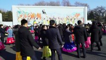 Norcoreanos rinden homenaje a Kim Jong Il con un frío glacial