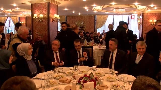 Bakan Dönmez, Gaz Dağıtım ve Stk Temsilcileriyle Bir Araya Geldi