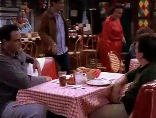 Everybody Loves Raymond - 03x06 Halloween Candy