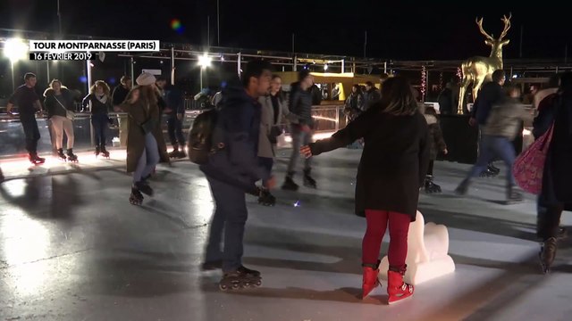 La patinoire de la tour Montparnasse a ouvert ses portes