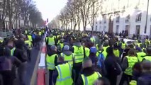 Gilets jaunes : une manifestation calme à Paris