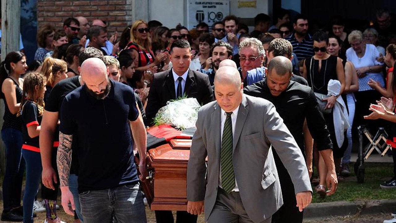Der argentinische Fußballprofi Emiliano Sala wurde in seiner Heimatstadt Progreso beerdigt