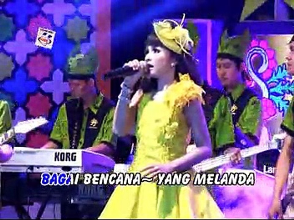 Tasya - Payung Hitam [Official Music Video]