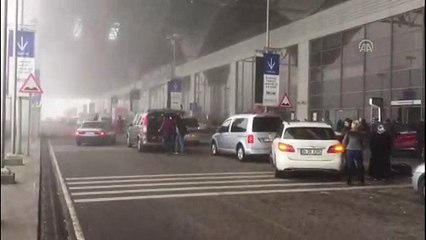 Sis nedeniyle Sabiha Gökçen Havalimanı'nda yoğunluk yaşanıyor - İSTANBUL