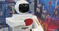 Çin'de 'Ev Ödevini Yapan Robot' Tartışması Sosyal Medyada Gündem Oldu