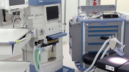 국내 첫 영리병원, '외국인 전용 진료' 소송 제기 / YTN