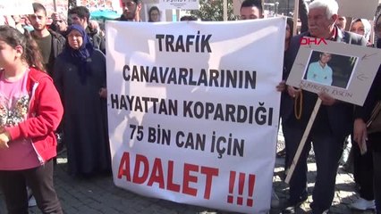 Antalya Yakınlarını Trafik Kazasında Kaybedenlerin 'Adalet' İsyanı