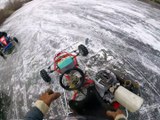 Karting sur un lac gelé : meilleur que mario kart !
