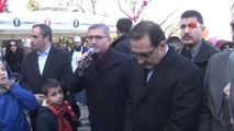 Enerji Bakanı Fatih Dönmez Üsküdar'da Çorba Dağıttı