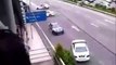 Un conducteur en fuite fait un dérapage en pleine autoroute pour échapper à la police
