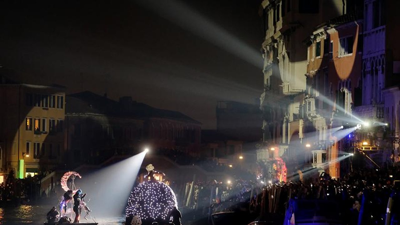 Venedig läutet stilvoll die 5. Jahreszeit ein