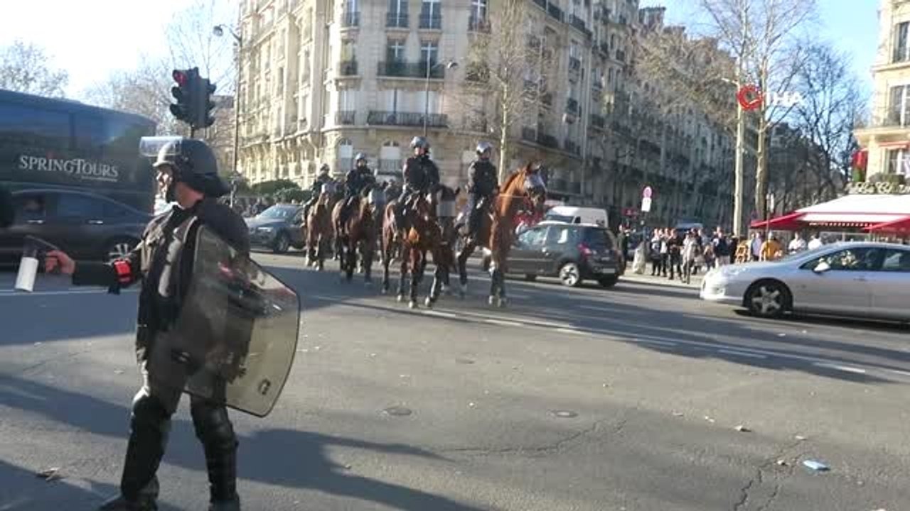 Sarı Yeleklilere Olan Destek Azalıyor- Sarı Yelekliler Eylemlerine Katılım Azalıyor