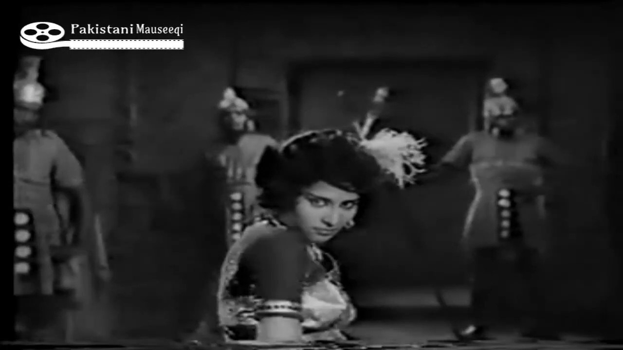 Al Hilal 1966 : Jaam Se Peena Chor Bhi De Paimanon ko Tor Bhi De : Mala Begum : MD Rasheed Attre : L Qateel Shifai