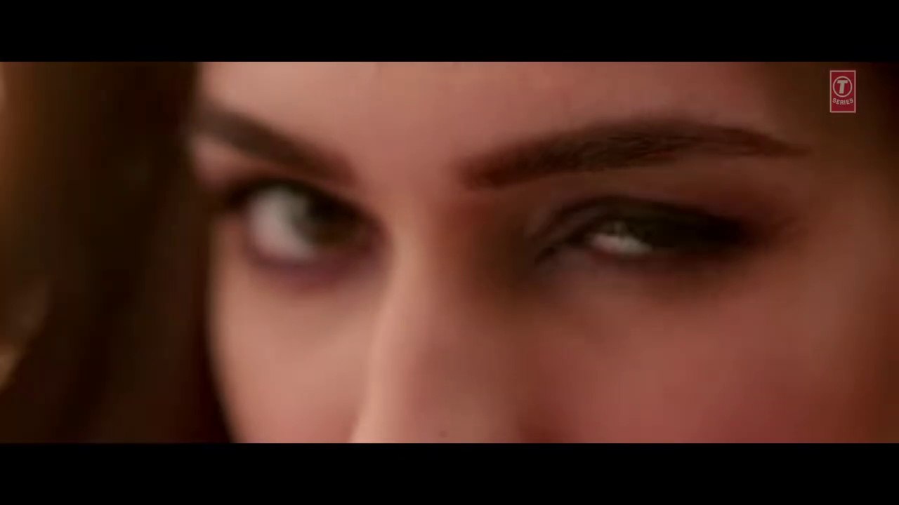 Luka Chuppi- COCA COLA Song - Kartik A, Kriti S - Tanishk Bagchi Neha Kakkar Tony Kakkar Young Desi