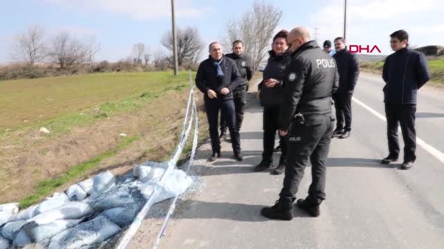 Büyükçekmece'de Bulunan 60 Çuval 'Zehirli Kimyasal Atık' Bertaraf Tesisine Nakledildi