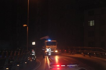 Kaza Yaptığı Lüks Aracını Olay Yerinde Bırakıp Kaçtı