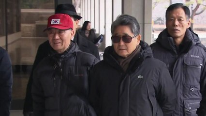 지만원 맞고소...'명예훼손' 사건은 남부지검으로 / YTN