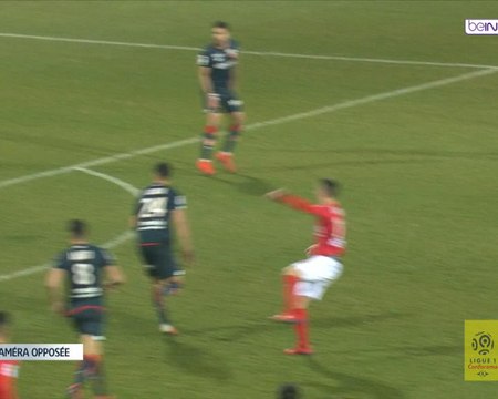 Bobichon finds the top corner!