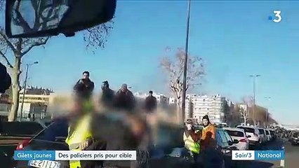 Lyon : deux policiers dans leur fourgon attaqués par des casseurs "gilets jaunes"