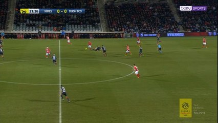 لقطة: كرة قدم: مهاجم نيم تيجي سافانير يُسجّل أحد أجمل أهداف الموسم