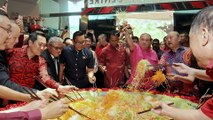 Johor ruler joins in Chap Goh Meh celebration