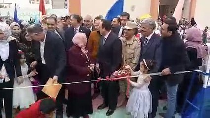 شوشة يفتتح حديقة ملاهي للطفل بمدرسة الشهيد مصطفي جاويش بالعريش (1)