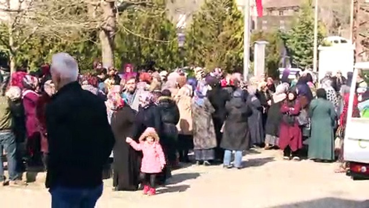 Evinde ölü bulunan polis memuru son yolculuğa uğurlandı - SAKARYA