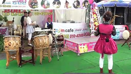 *가을이*품바- 안산, 첫날 공연전 색소폰 리허설/ 청이도 색소폰 분다 _
.10.5