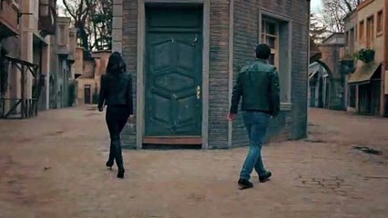 Emre Hancı feat. Ahmet Selçuk İlkan - Her Şeyi Bitirdik