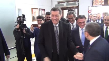 Bakan Selçuk: "Eğitimi Yerel Yönetimlerle Bağlantılı Görüyoruz"